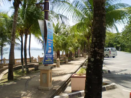 Shark Bay Beach Car Park