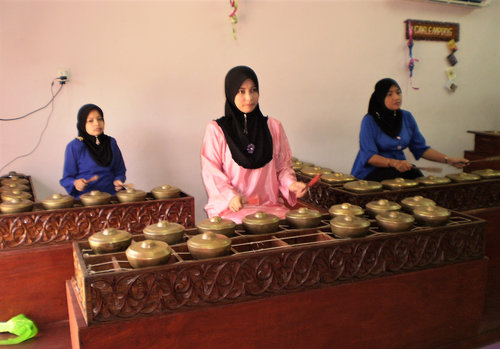 Music Room, Makam Mahsuri