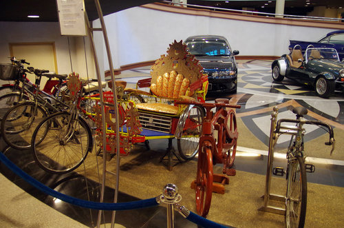 Bicycles   Cars, Galeria Perdana