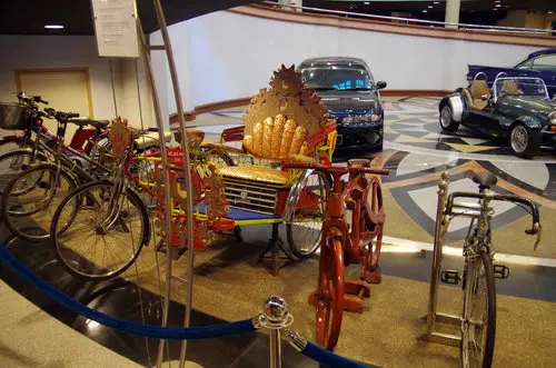 Bicycles  Cars, Galeria Perdana