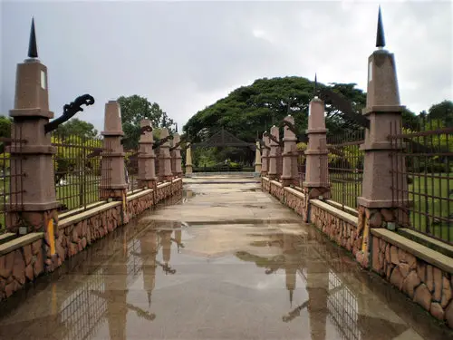 Paved pathway, Lagenda Park