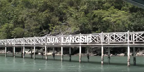 Footbridge to Gua Langsir